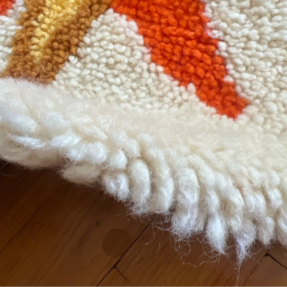 Round Wool Rug with Starburst Design - Picture 9 of 10